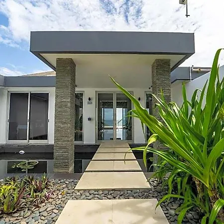 Luxury 4 Bedroom Private Pool At Uluwatu #Ps27